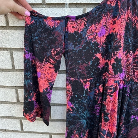 NWT Soma Soft Jersey Y-Neck Cold Shoulder Short Dress Mesmerize Merlot - Picture 4 of 11